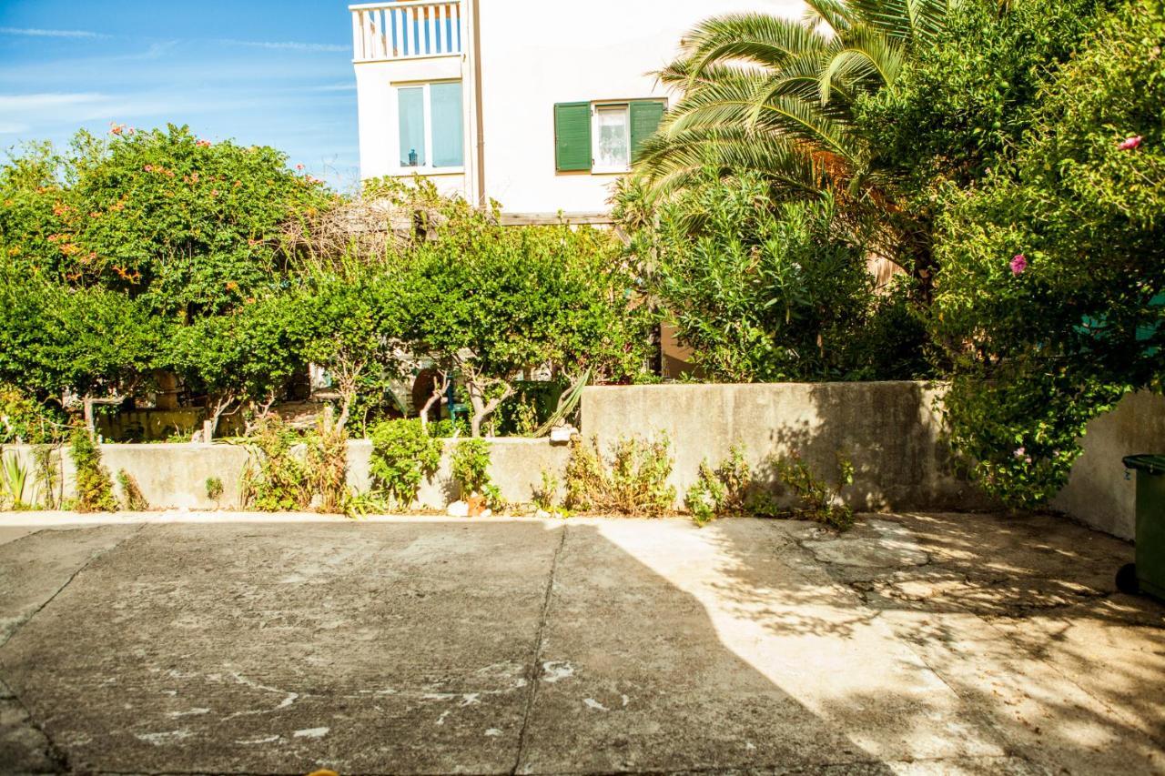 Apartments Alma Novalja Ngoại thất bức ảnh