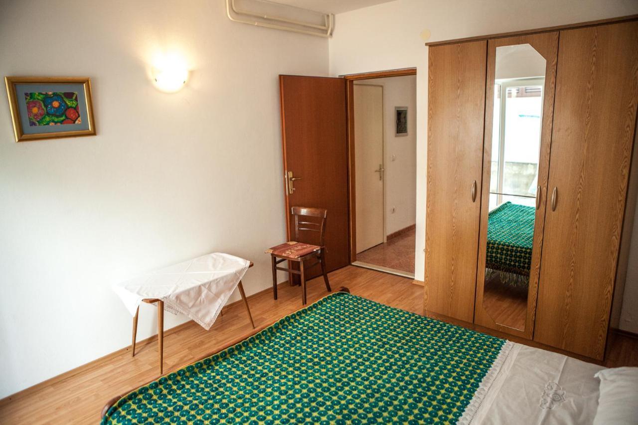 Apartments Alma Novalja Ngoại thất bức ảnh