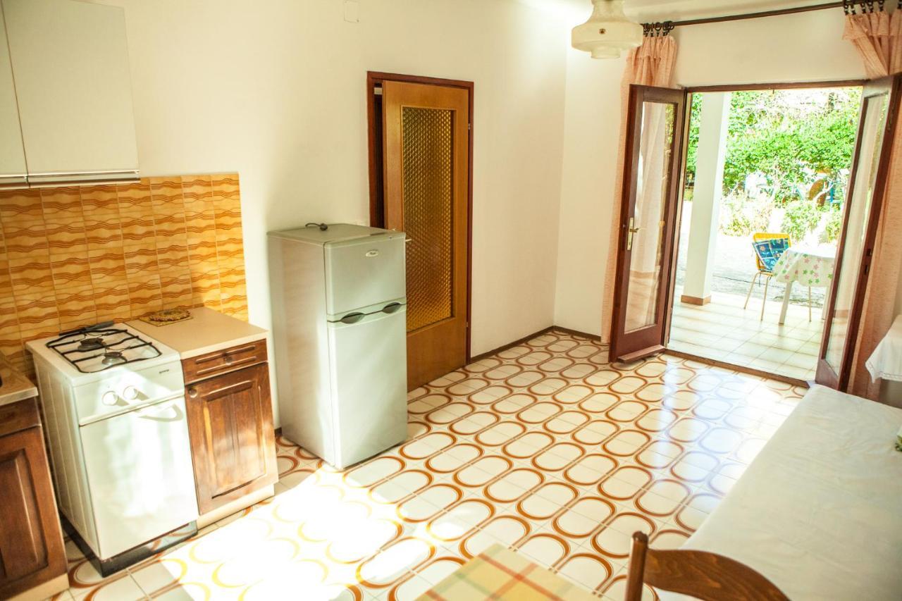 Apartments Alma Novalja Ngoại thất bức ảnh